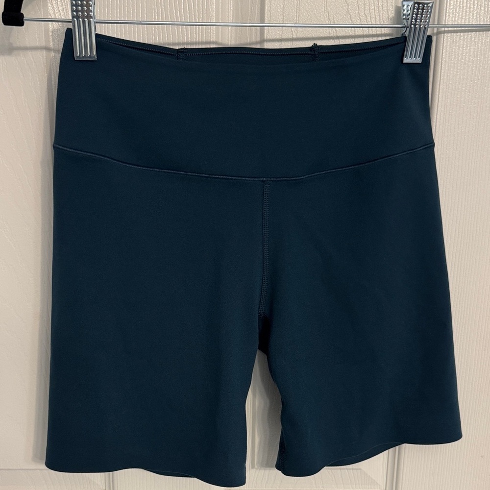 Uniqlo Airism Biker Shorts - TEAL